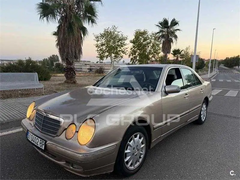 2000 Mercedes Benz E-Class