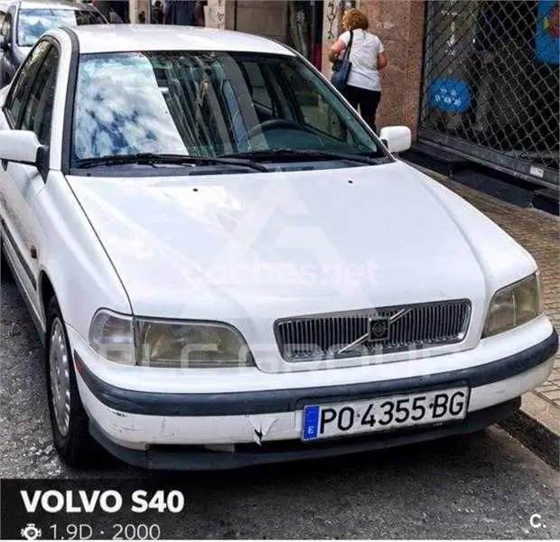 2000 Volvo S40