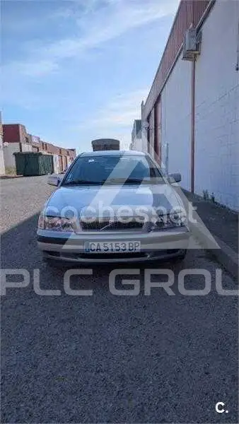 2000 Volvo S40