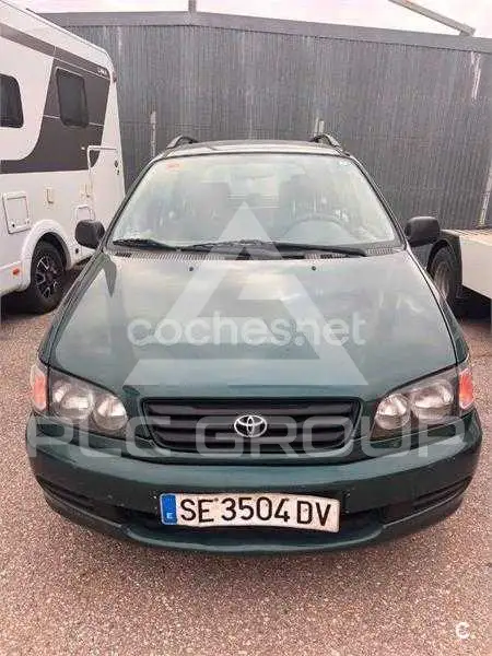 2000 Toyota Picnic