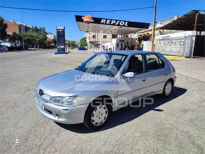 2000 Peugeot 306