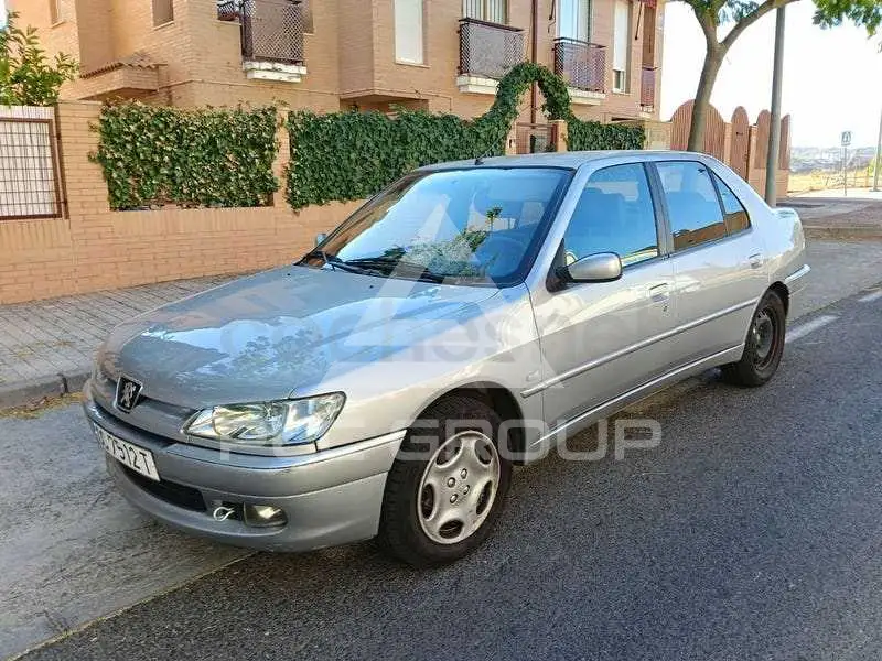 2000 Peugeot 306