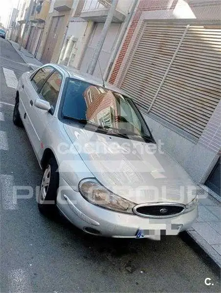 2000 Ford Mondeo