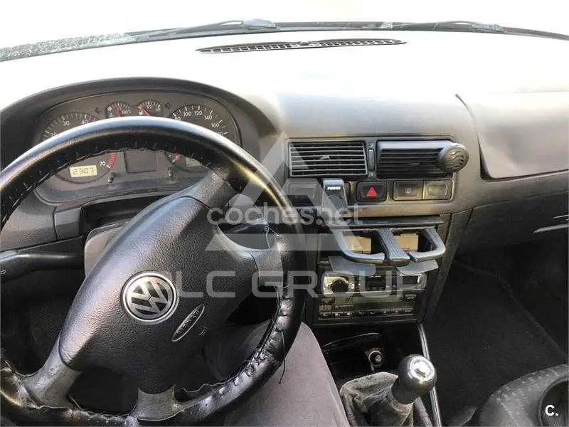 2000 Volkswagen GOLF