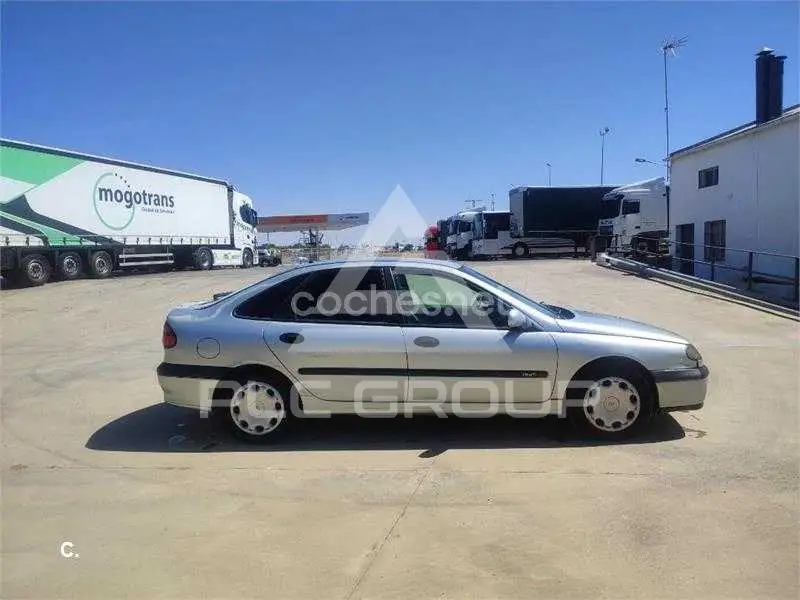2000 Renault Laguna
