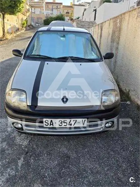 2000 Renault Clio