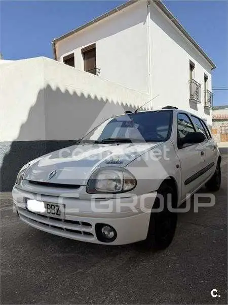 2000 Renault Clio
