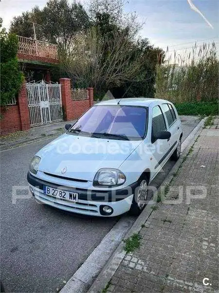 2000 Renault Clio