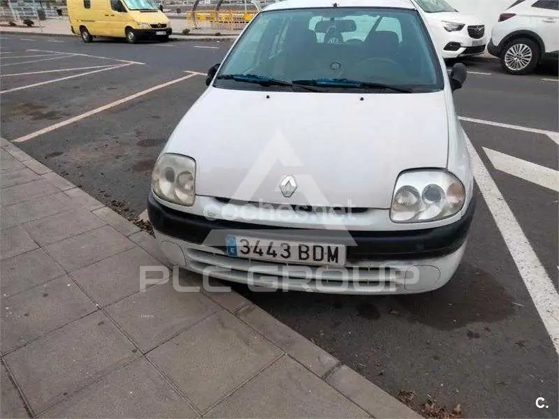 2000 Renault Clio