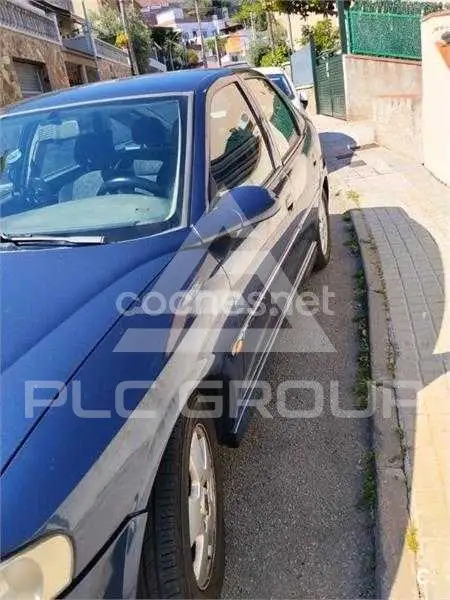 2000 Opel Vectra