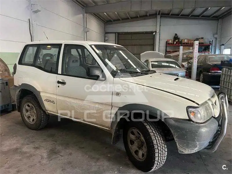 2001 Nissan Terrano