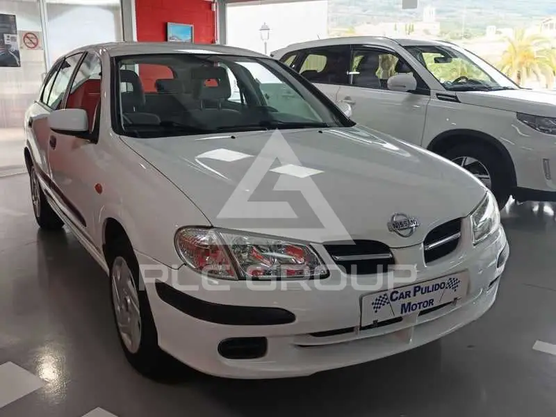 2001 Nissan ALMERA