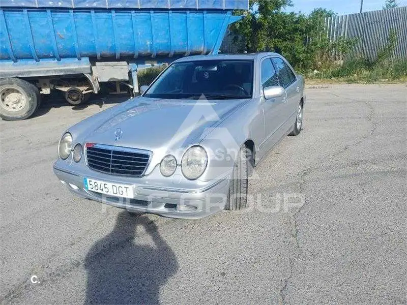2001 Mercedes Benz E-Class