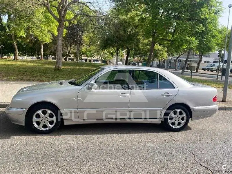 2001 Mercedes Benz E-Class