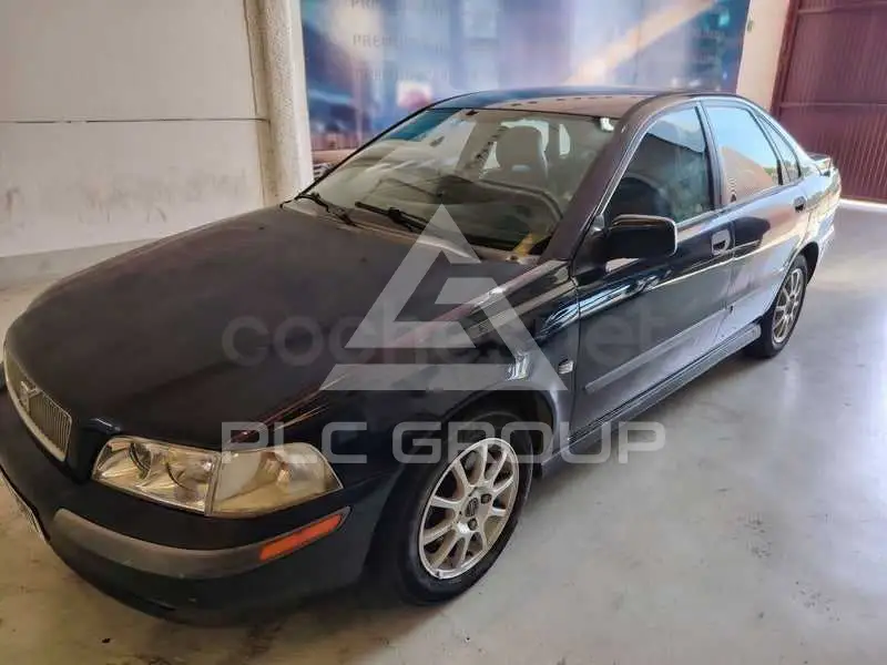 2001 Volvo S40