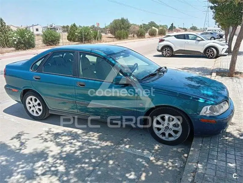 2001 Volvo S40