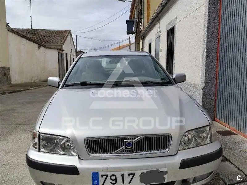 2001 Volvo S40