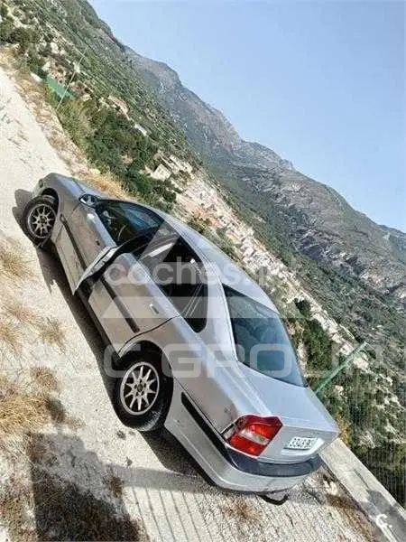 2001 Volvo S80