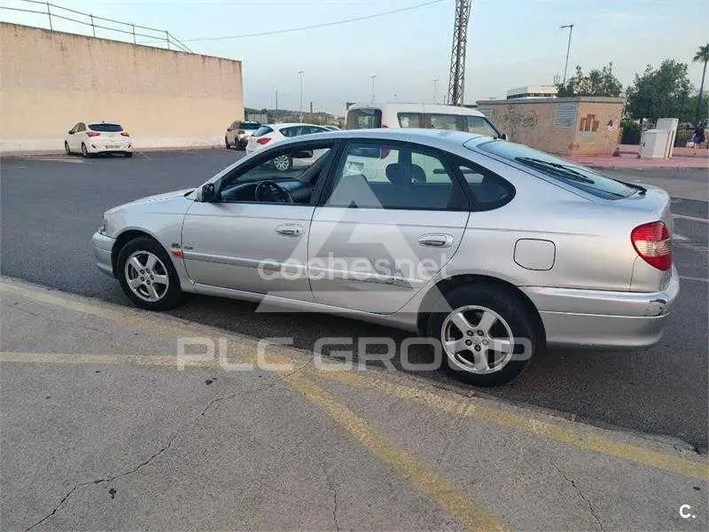 2001 Toyota Avensis