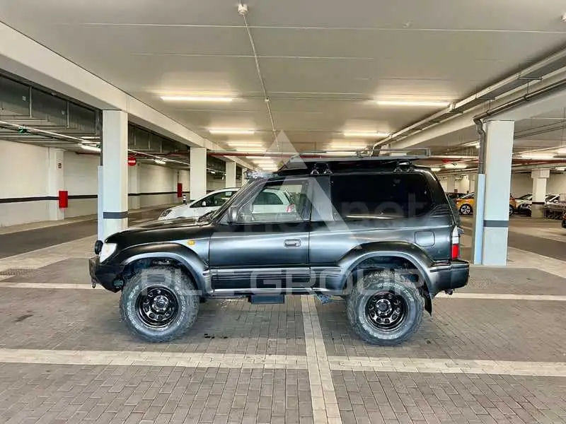 2001 Toyota LAND CRUISER