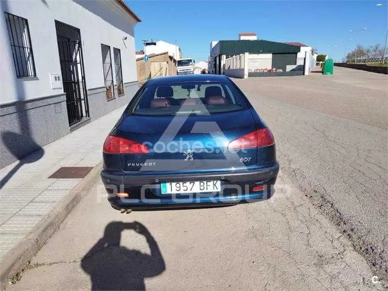 2001 Peugeot 607