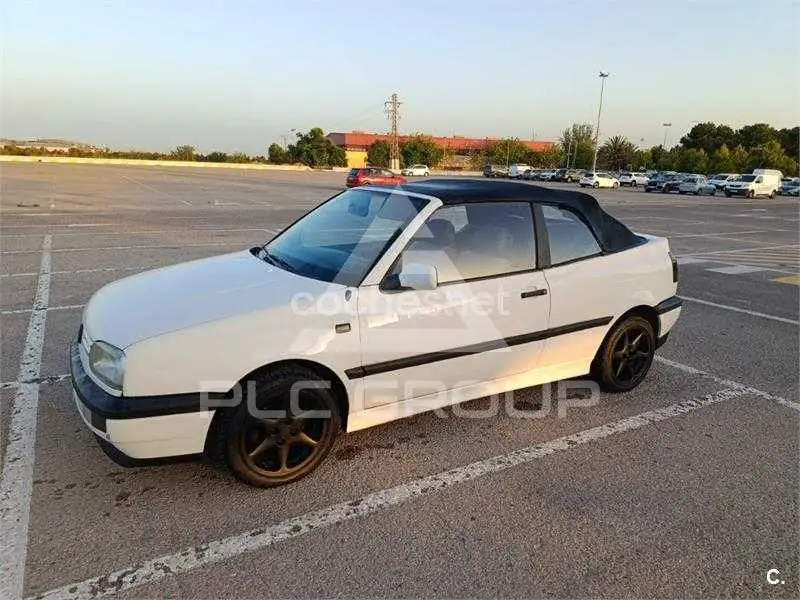 2001 Volkswagen GOLF