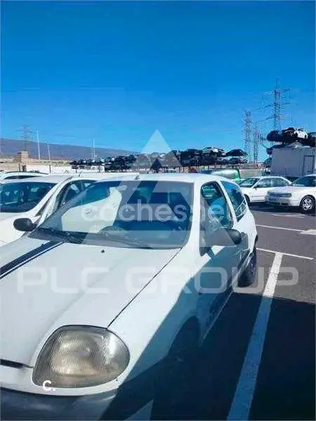 2001 Renault Clio