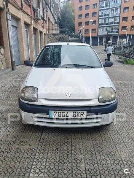 2001 Renault Clio