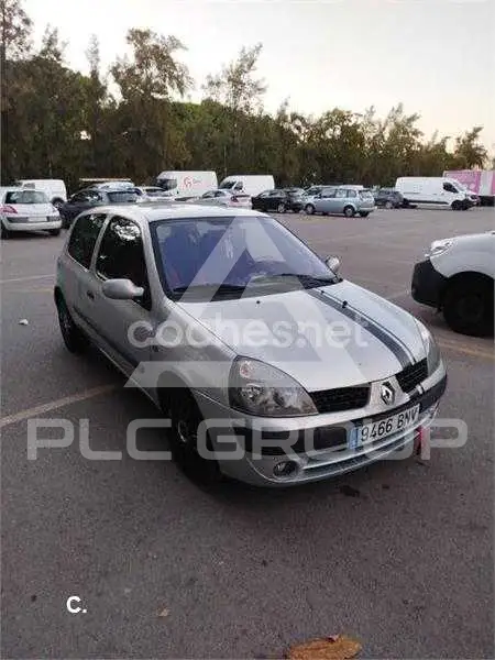 2001 Renault Clio