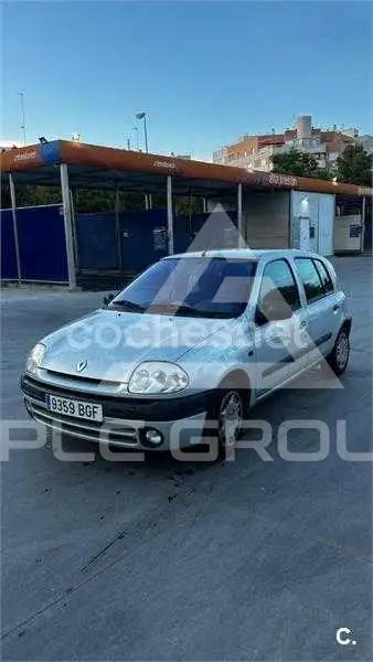 2001 Renault Clio