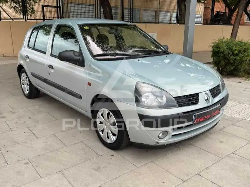 2001 Renault Clio