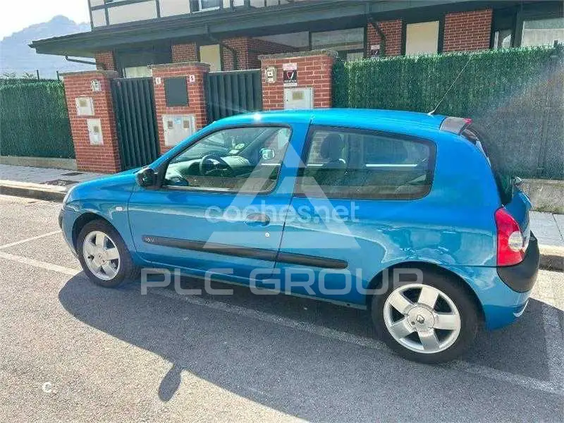 2001 Renault Clio