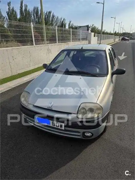 2001 Renault Clio