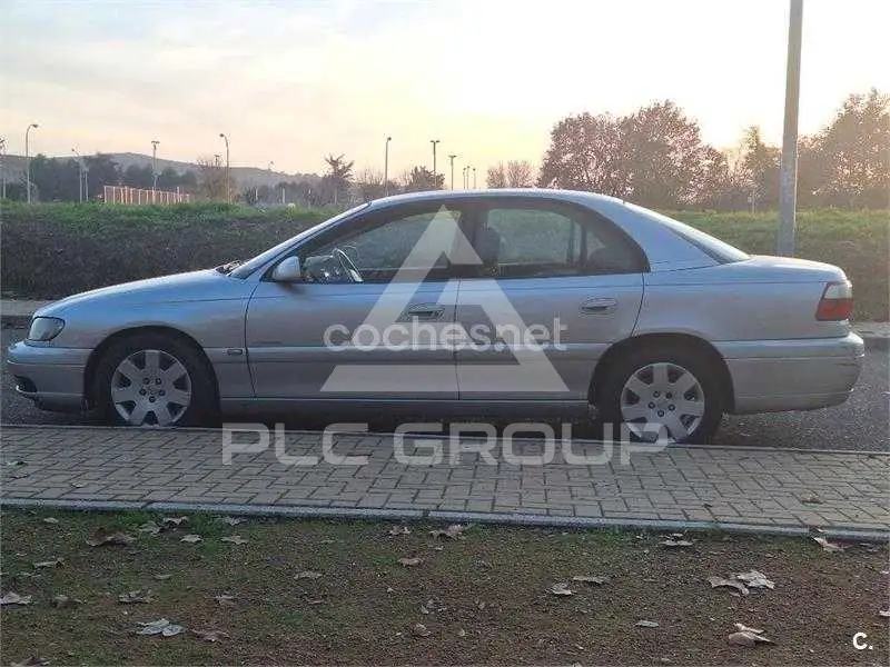 2001 Opel Omega