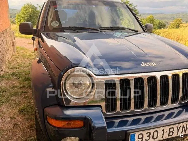2002 Jeep CHEROKEE