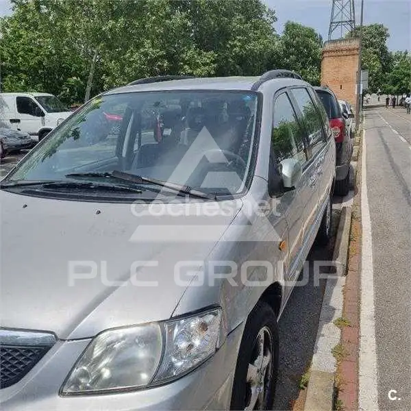 2002 Mazda MPV