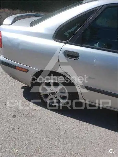 2002 Volvo S40