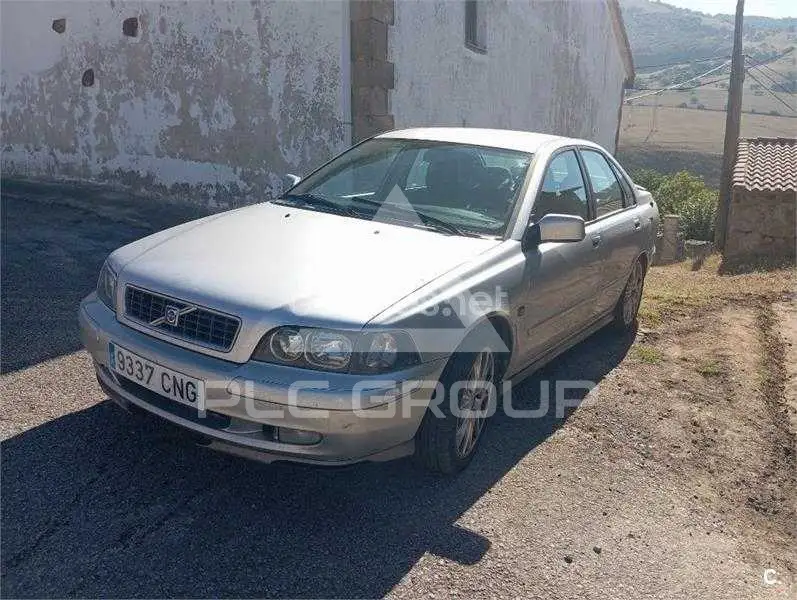 2002 Volvo S40