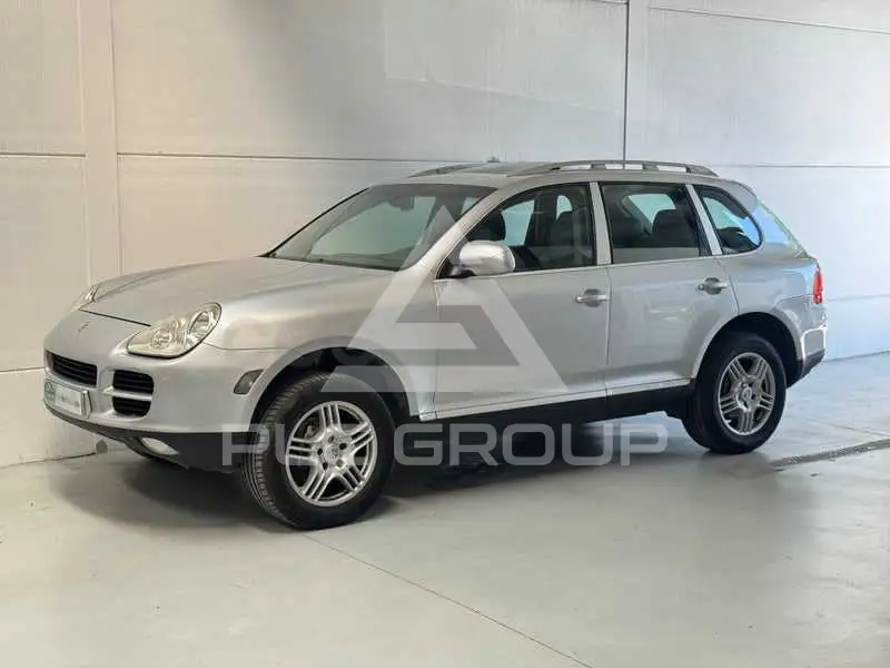 2002 Porsche Cayenne