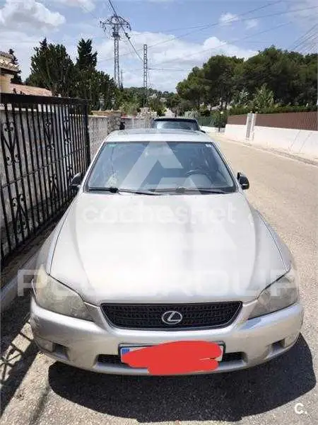 2002 Lexus IS