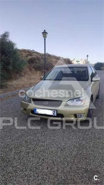 2002 Lexus IS