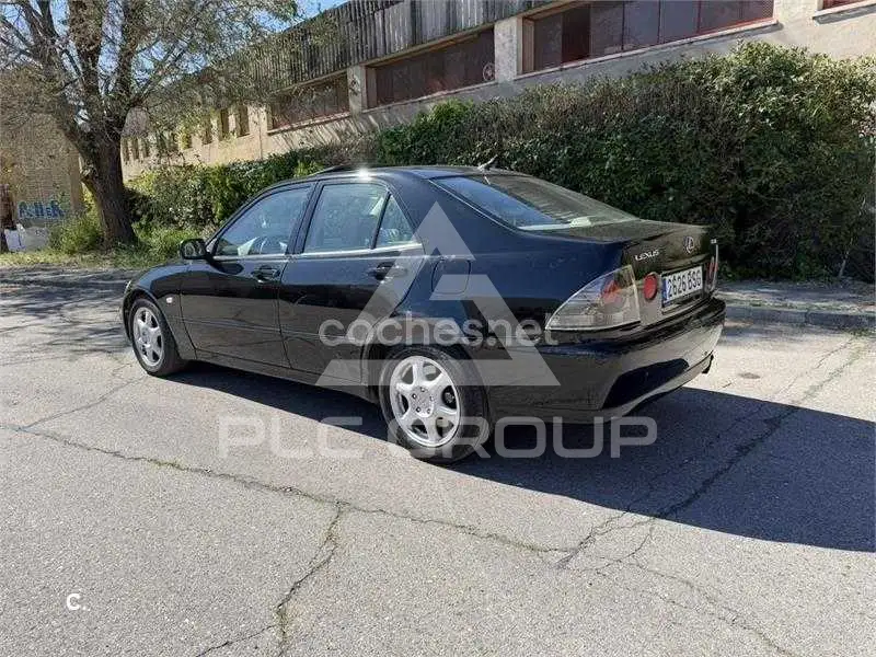 2002 Lexus IS