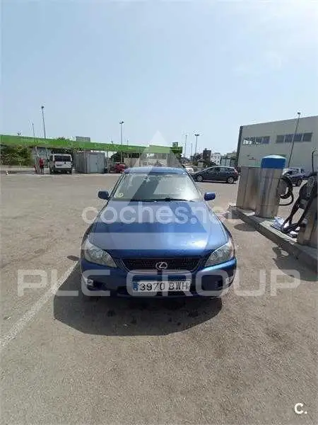 2002 Lexus IS