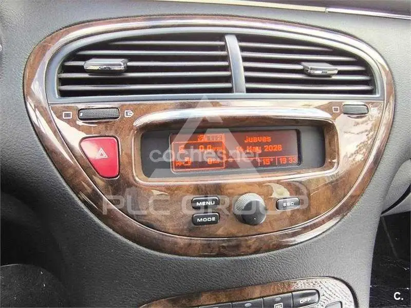 2002 Peugeot 607