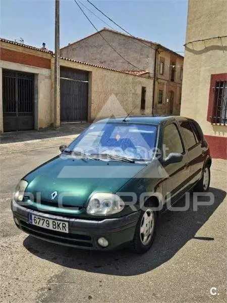 2002 Renault Clio