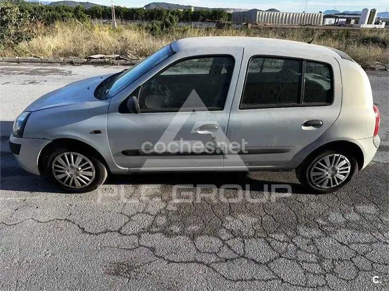2002 Renault Clio