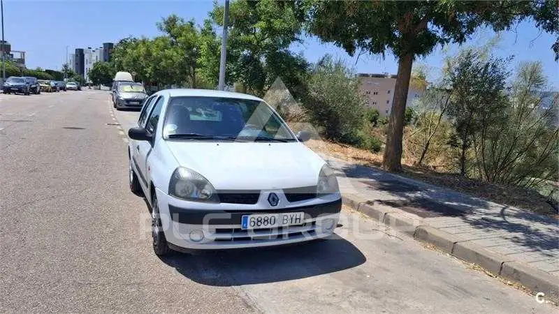 2002 Renault Clio