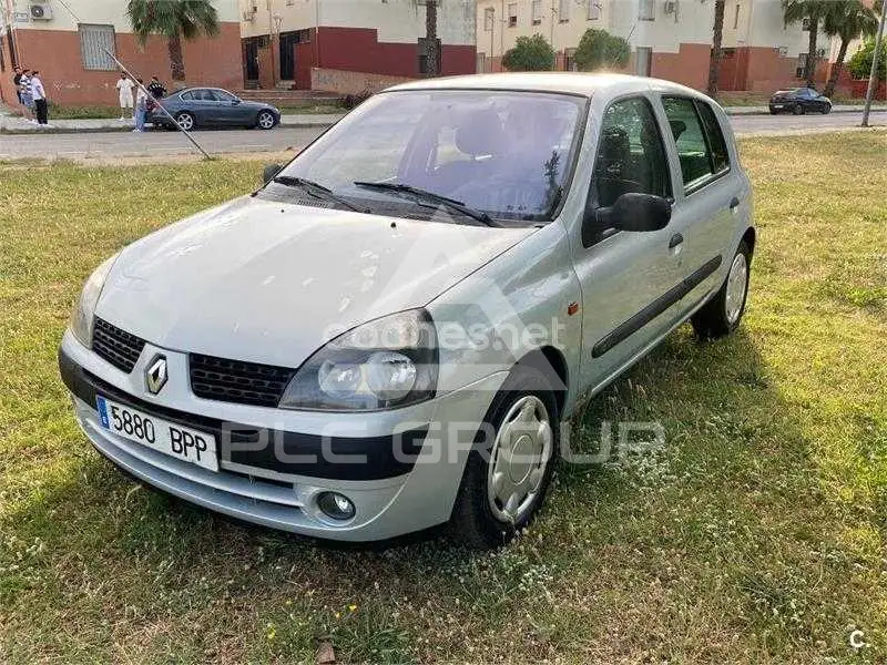 2002 Renault Clio
