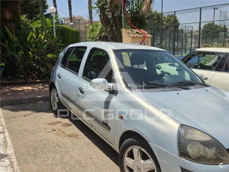 2002 Renault Clio