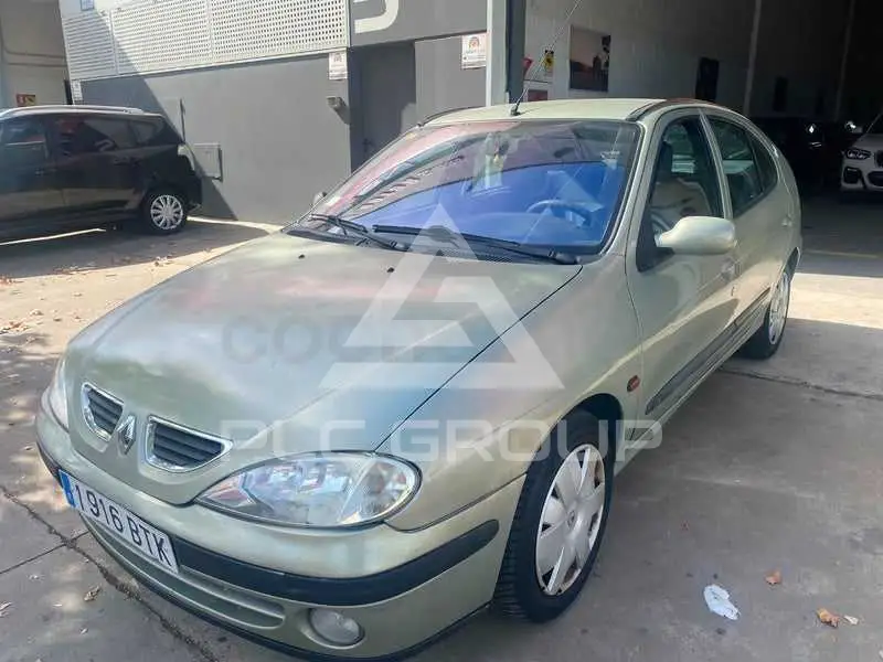 2002 Renault Megane